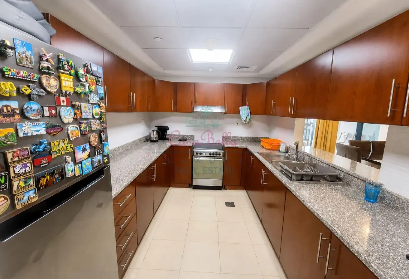 Corner Unit | Furnished | Marina & Lake Views