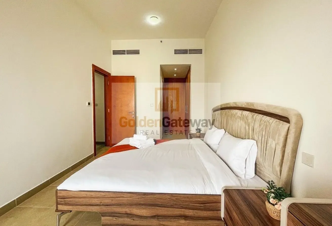 well maintain Fully Furnished Chiller Free 2 bhk