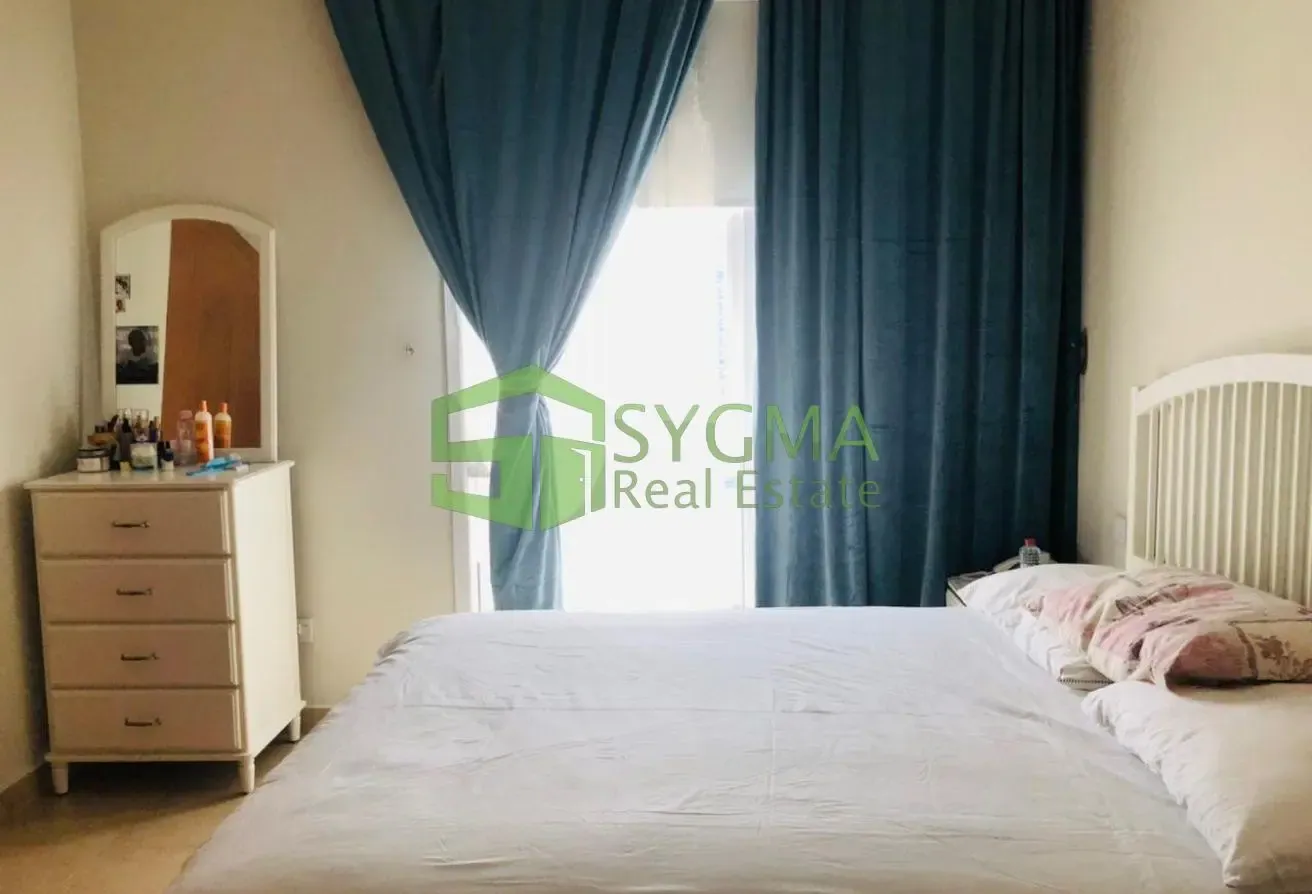 Sea View | Chiller Free | Near Metro