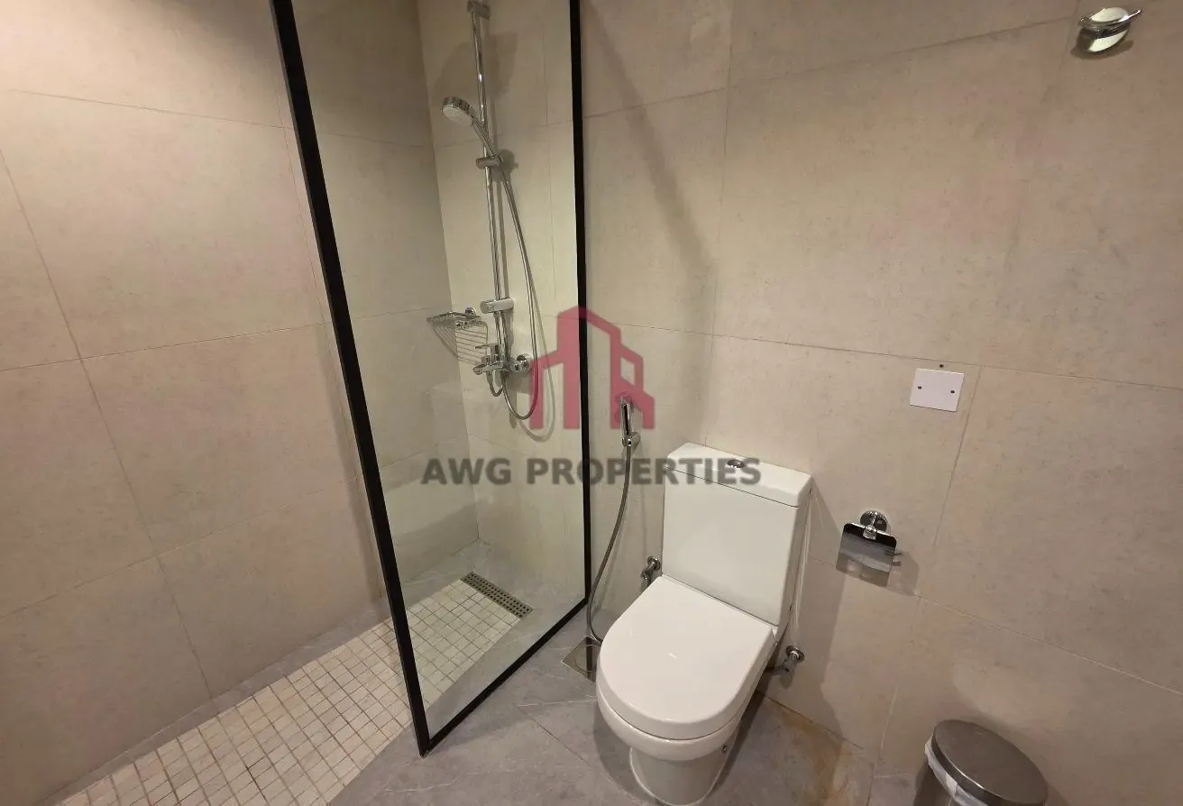 Chiller, Gas, Wifi and Weekly Cleaning Included