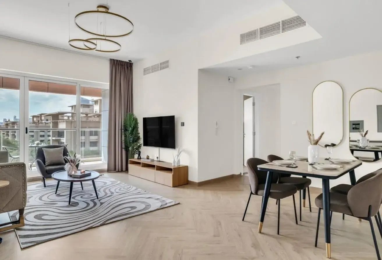 Furnished 2 Bedroom I Near Metro I Bill Included