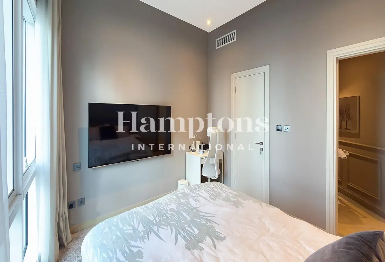 Fully Upgraded | Panoramic View | By the Metro