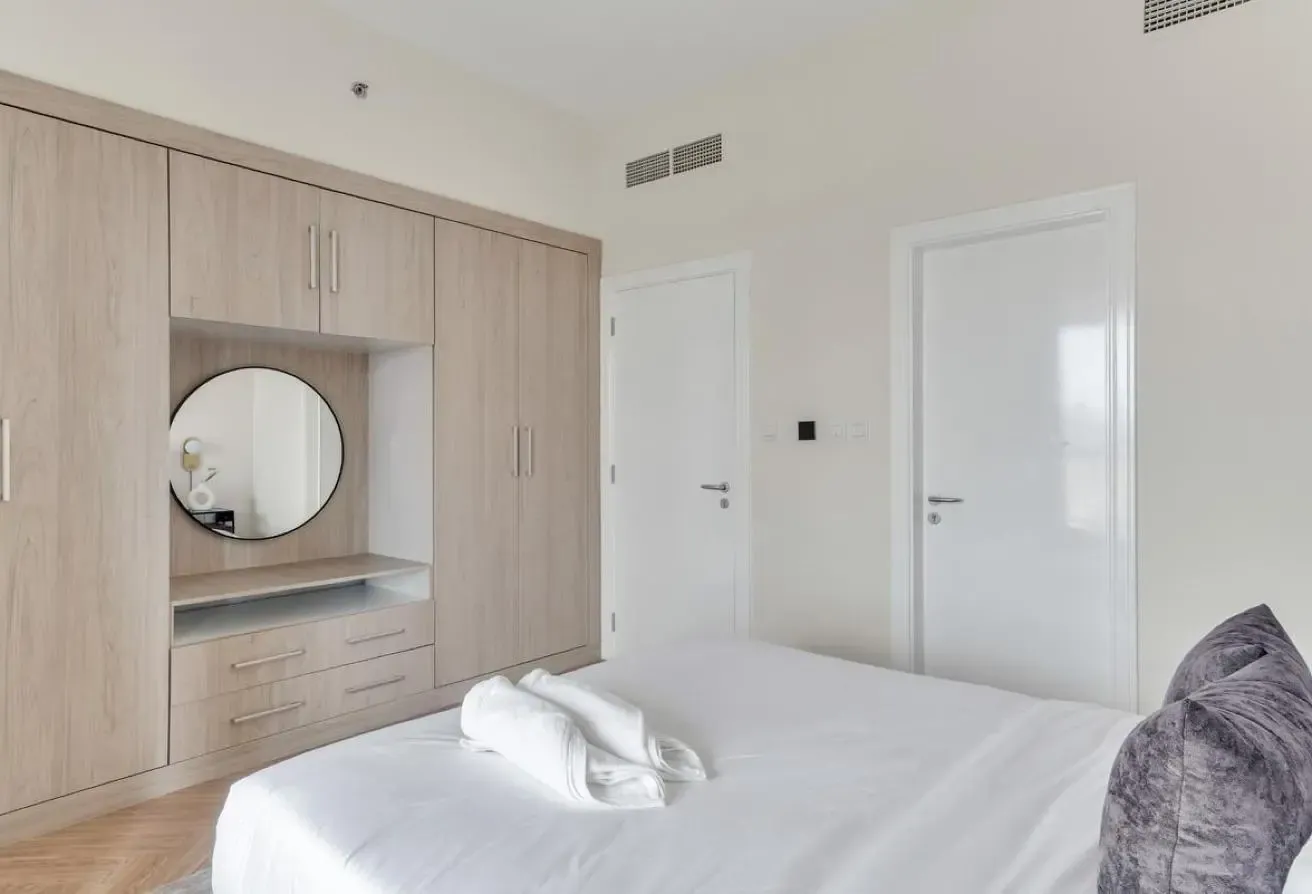 Fully Furnished| Bills Included| Near Metro