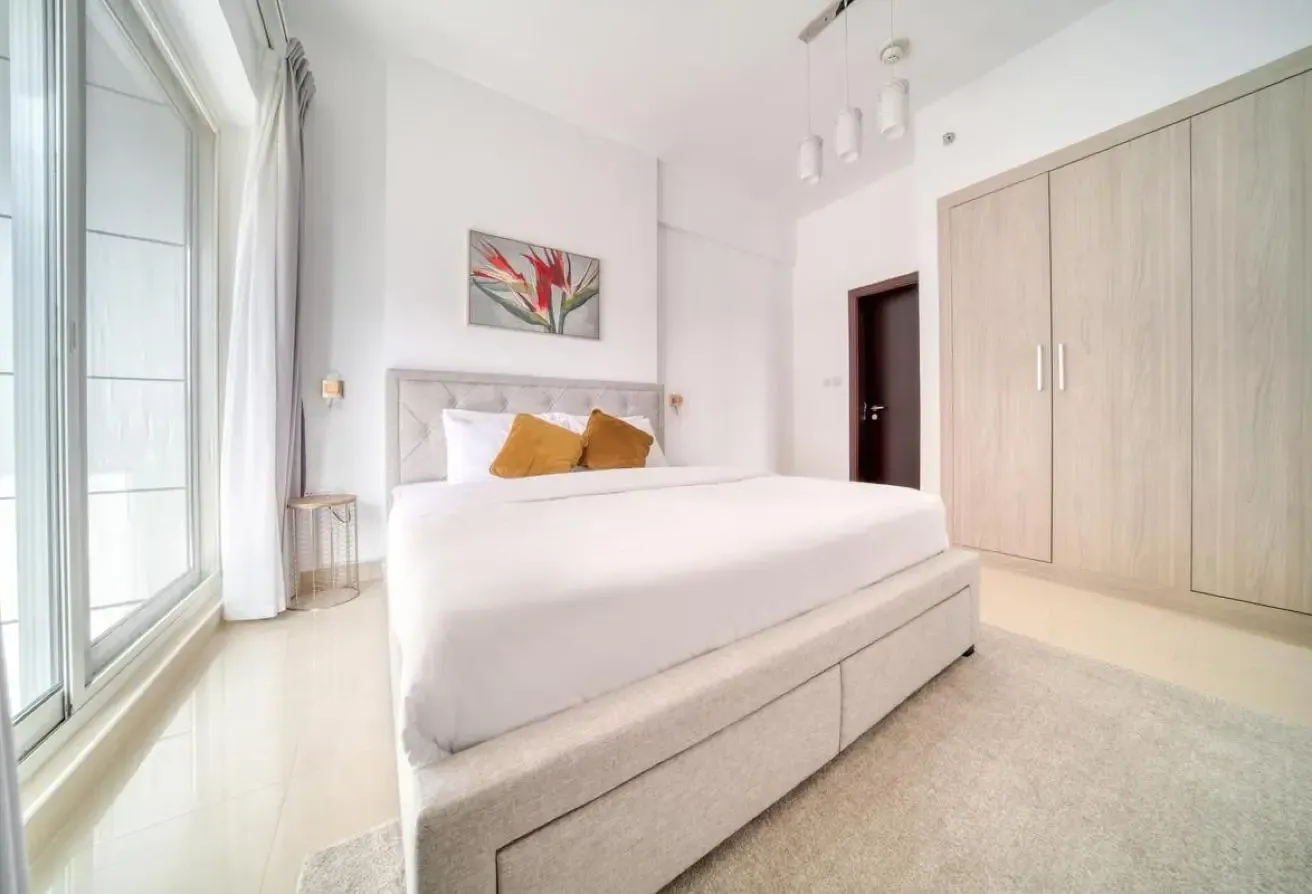 Furnished 2 BDR | Bills Included | Near Metro