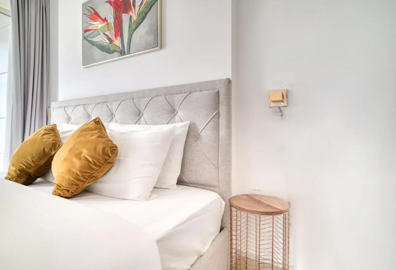 Furnished 2 BDR | Bills Included | Near Metro