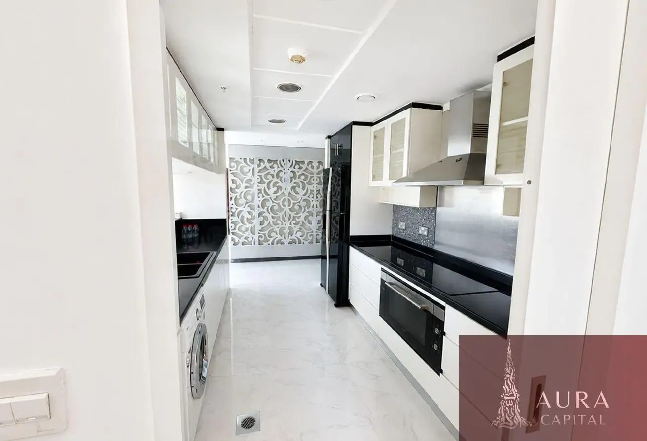 3BR+Maid | Direct Burj Khalifa & Fountain View