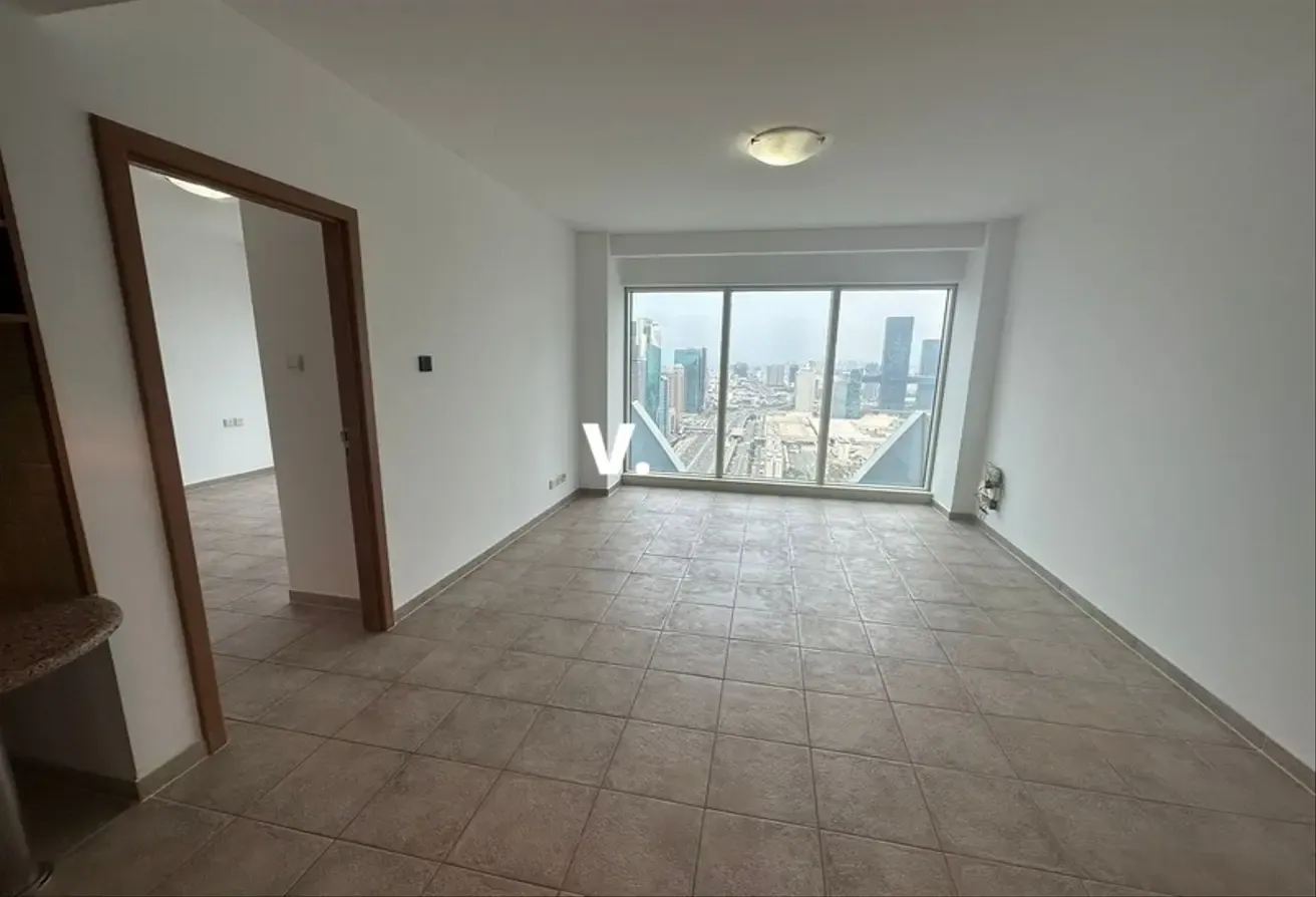 Free AC and  DEWA | Close to Metro | High Floor