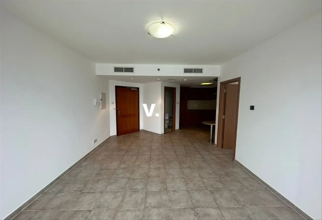Free AC and  DEWA | Close to Metro | High Floor