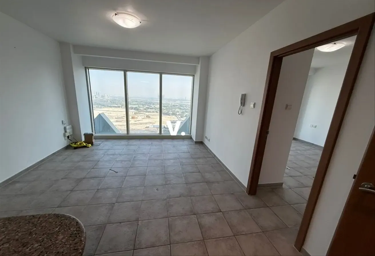Free AC and DEWA | High Floor | Close to Metro