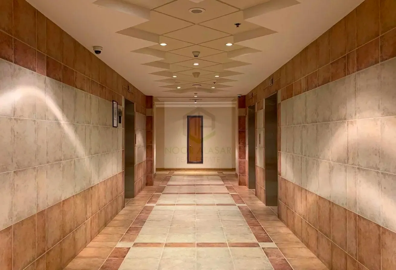 PRIME LOCATION BHEIND METRO  1BR WITH DEWA CHILLER
