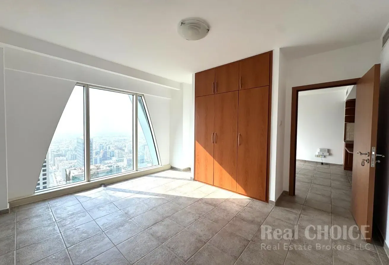 Cozy Apartment | Near To Metro | Utilities Free