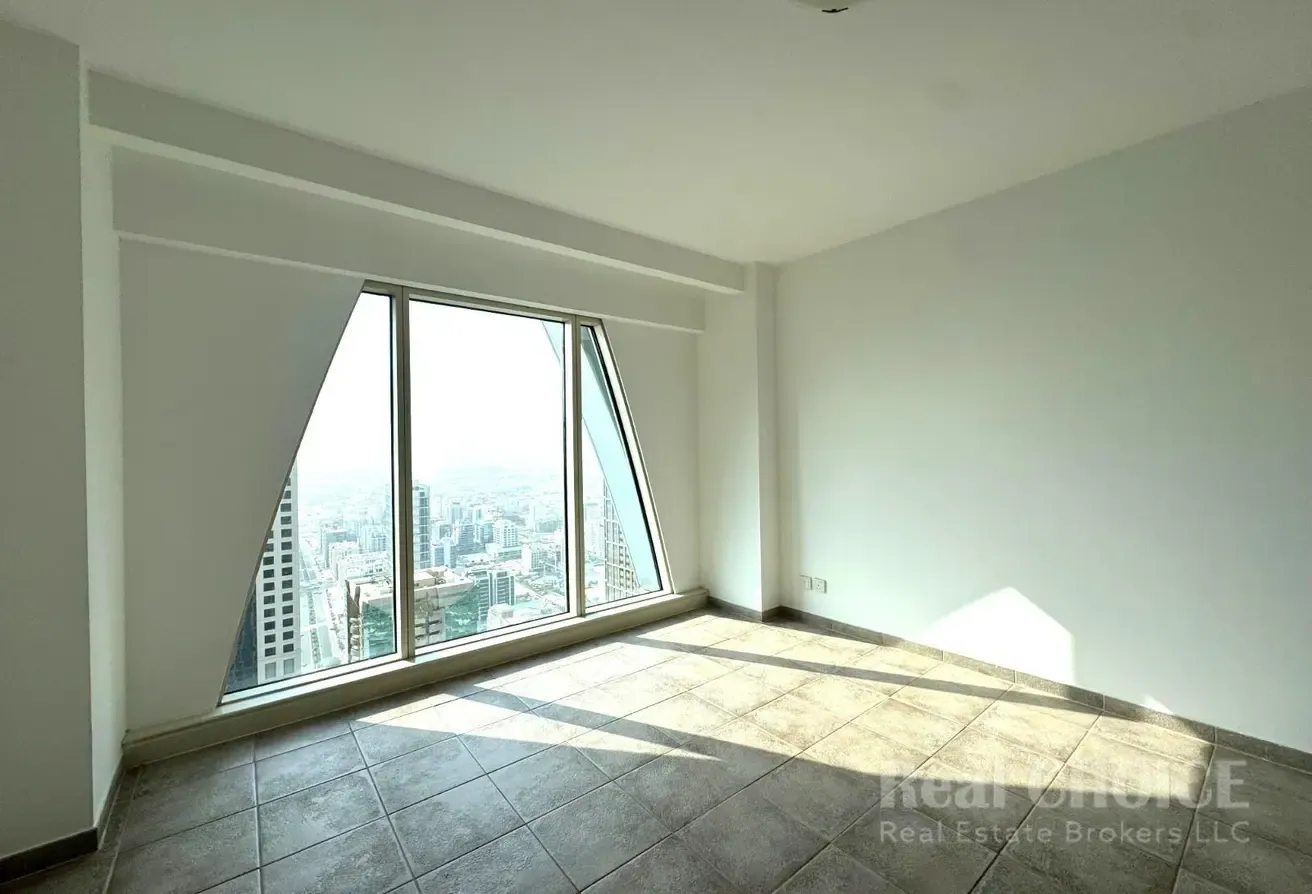 Cozy Apartment | Near To Metro | Utilities Free