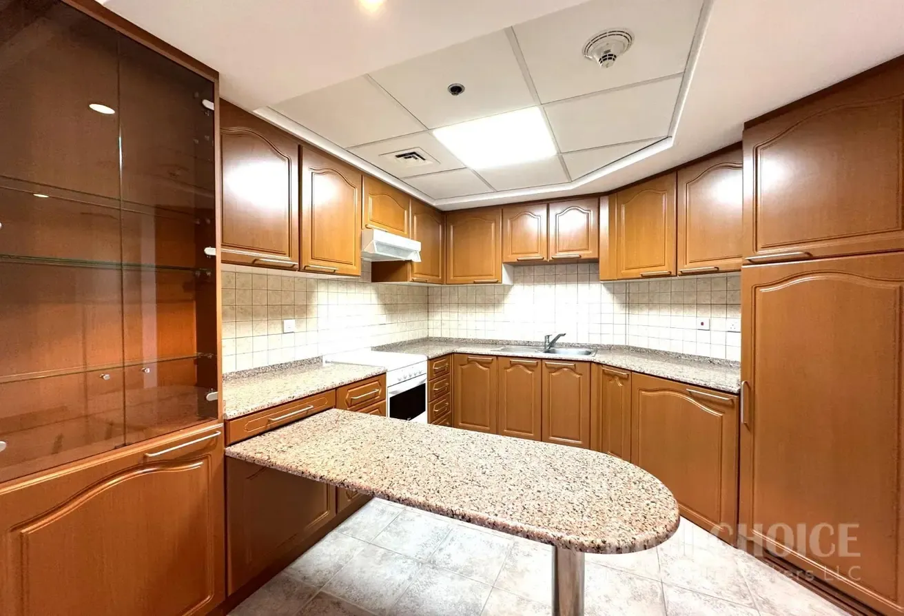 Cozy Apartment | Near To Metro | Utilities Free