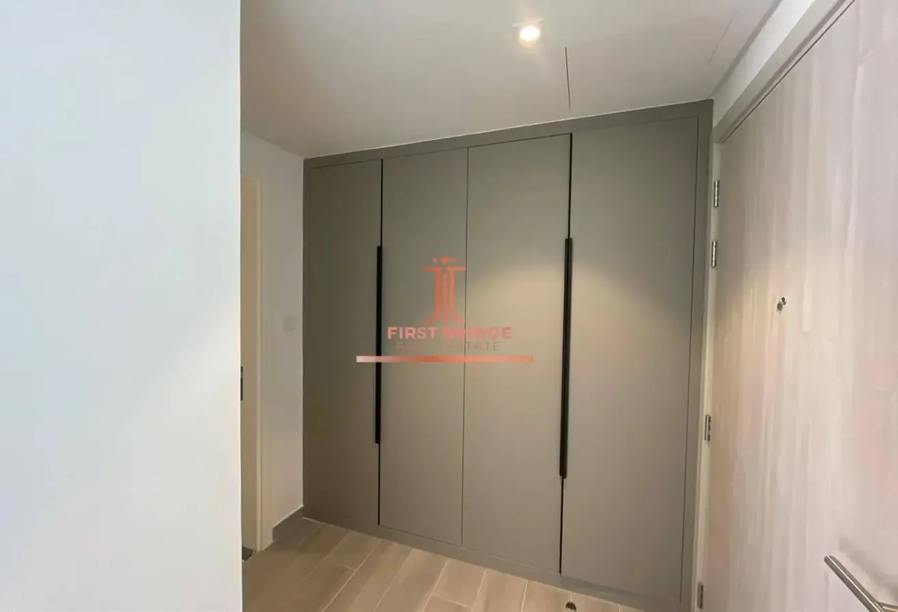High Floor | x12 Cheques | Vacant November