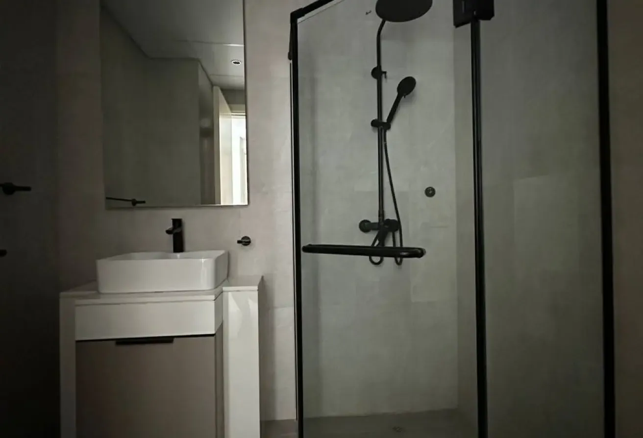 Spacious Unfurnished Studio | High Floor | Premium