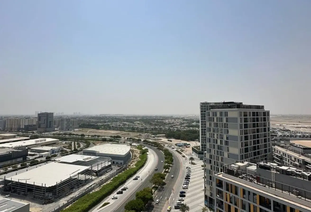 Spacious Unfurnished Studio | High Floor | Premium