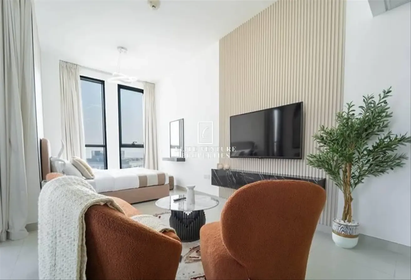 FULLY FURNISHED | HIGH FLOOR | SPACIOUS LAYOUT