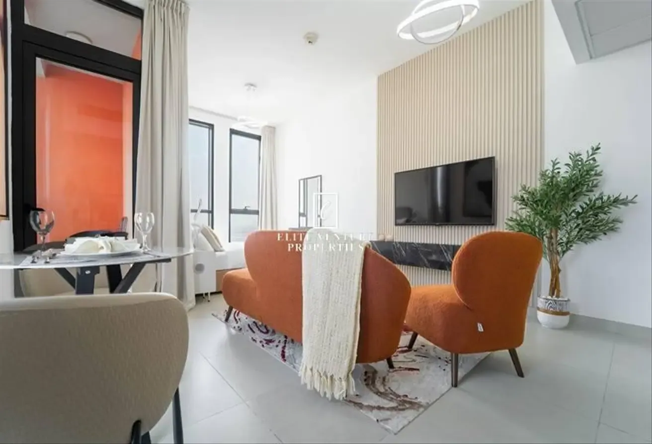 FULLY FURNISHED | HIGH FLOOR | SPACIOUS LAYOUT