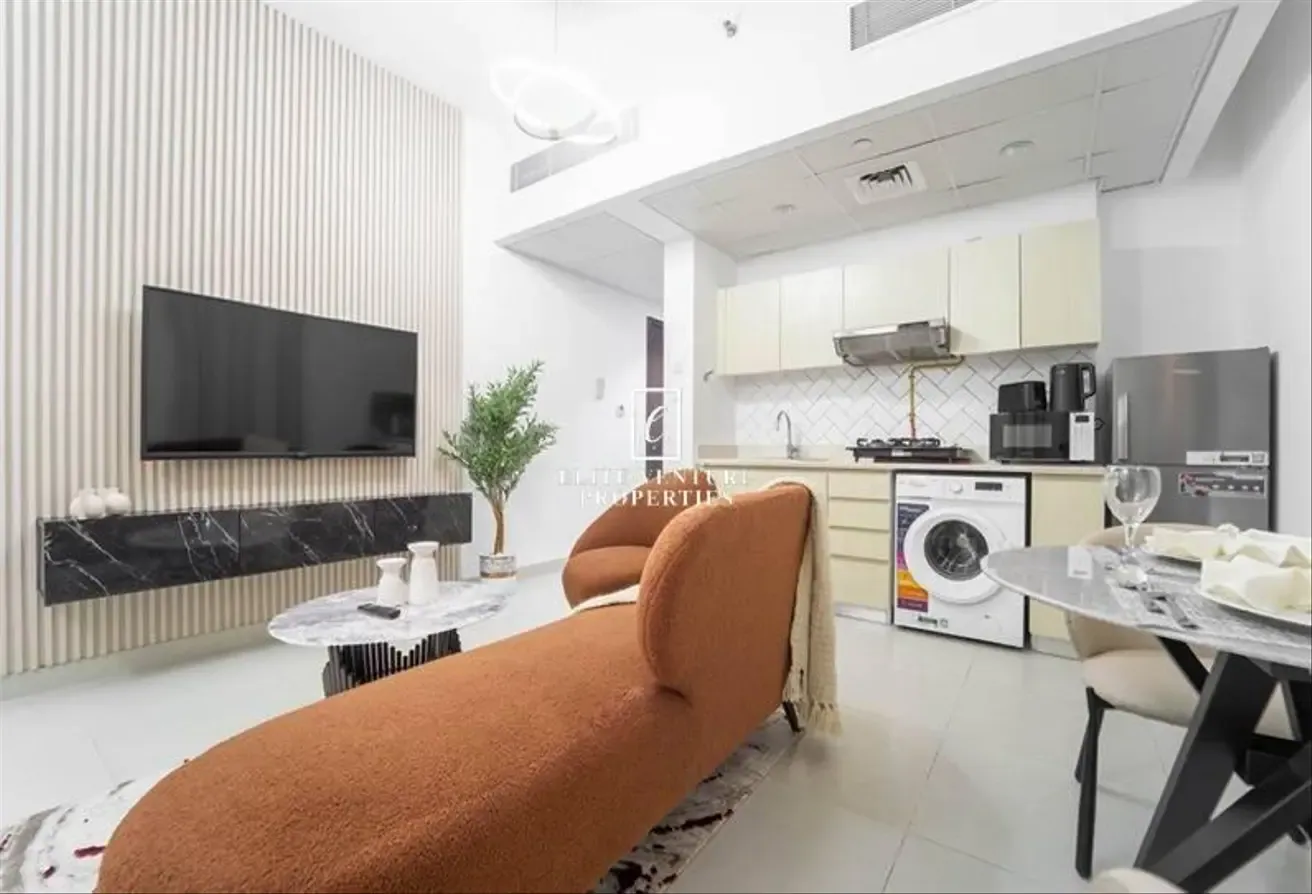 FULLY FURNISHED | HIGH FLOOR | SPACIOUS LAYOUT
