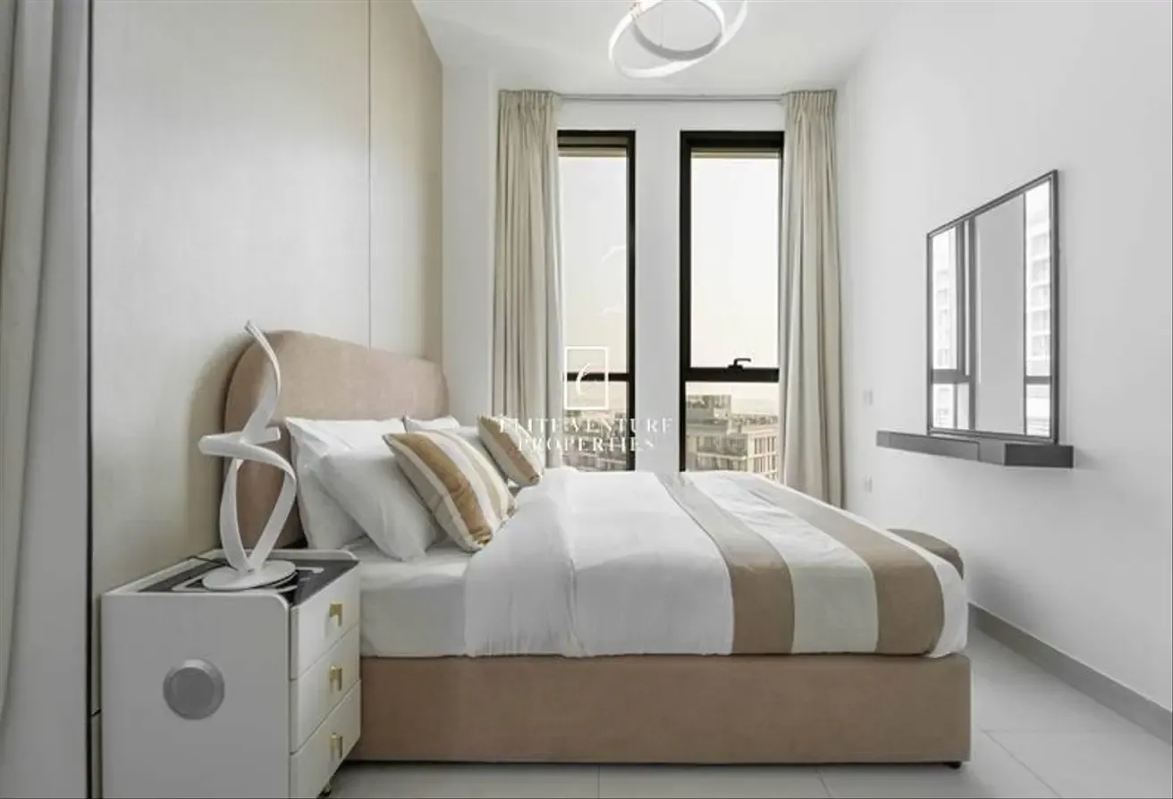 FULLY FURNISHED | HIGH FLOOR | SPACIOUS LAYOUT