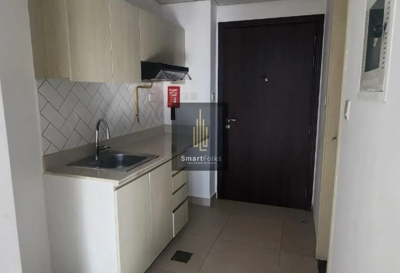 Studio Apartment | Balcony | Community View