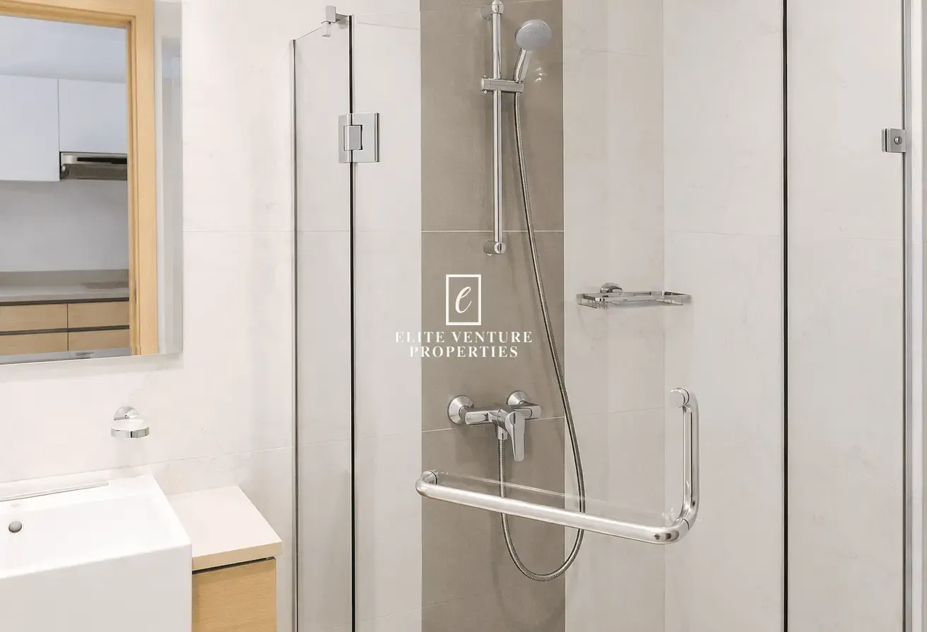 FULLY FURNISHED | PRIME LOCATION | SPACIOUS