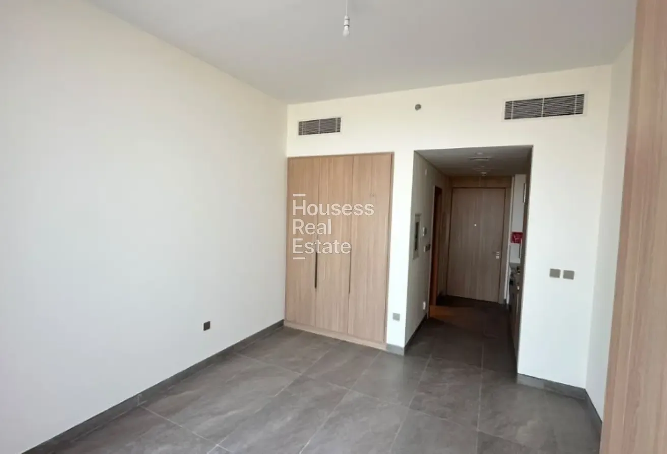 Semi-Furnished | Prime Location |Premium Amenities
