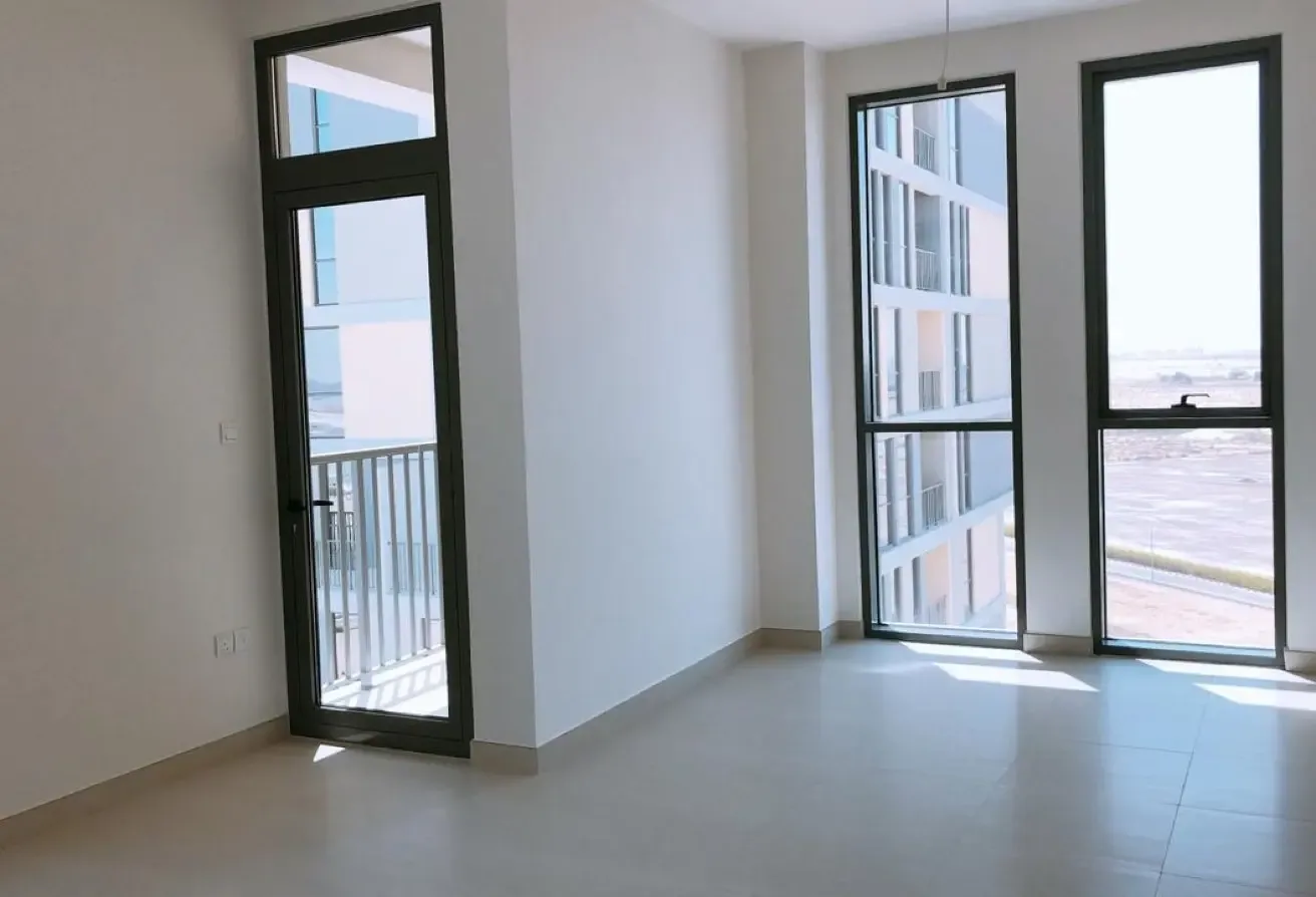 Immaculate L Shape Studio | High Floor | Open View
