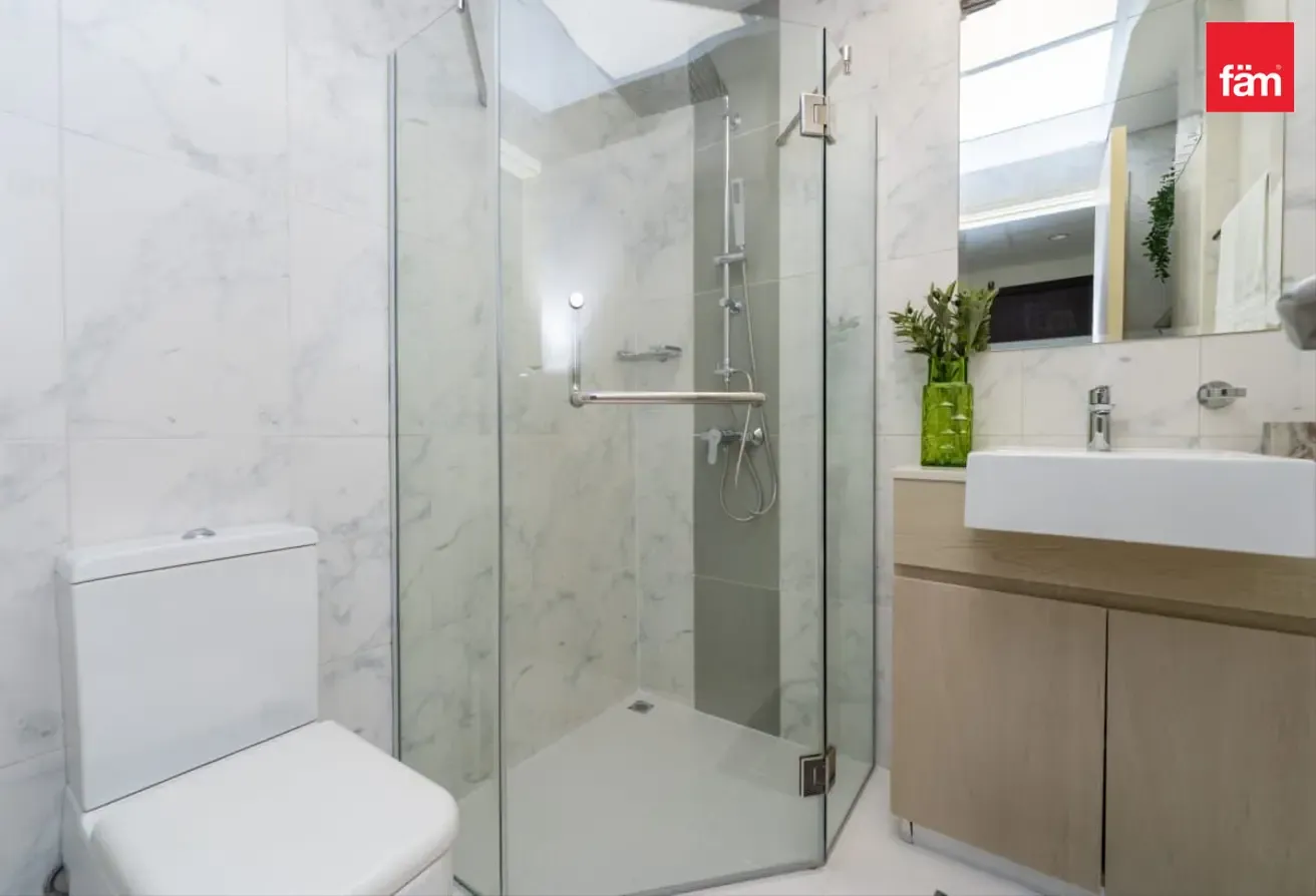 Luxurious I Vacant I Furnished | 6 Cheques