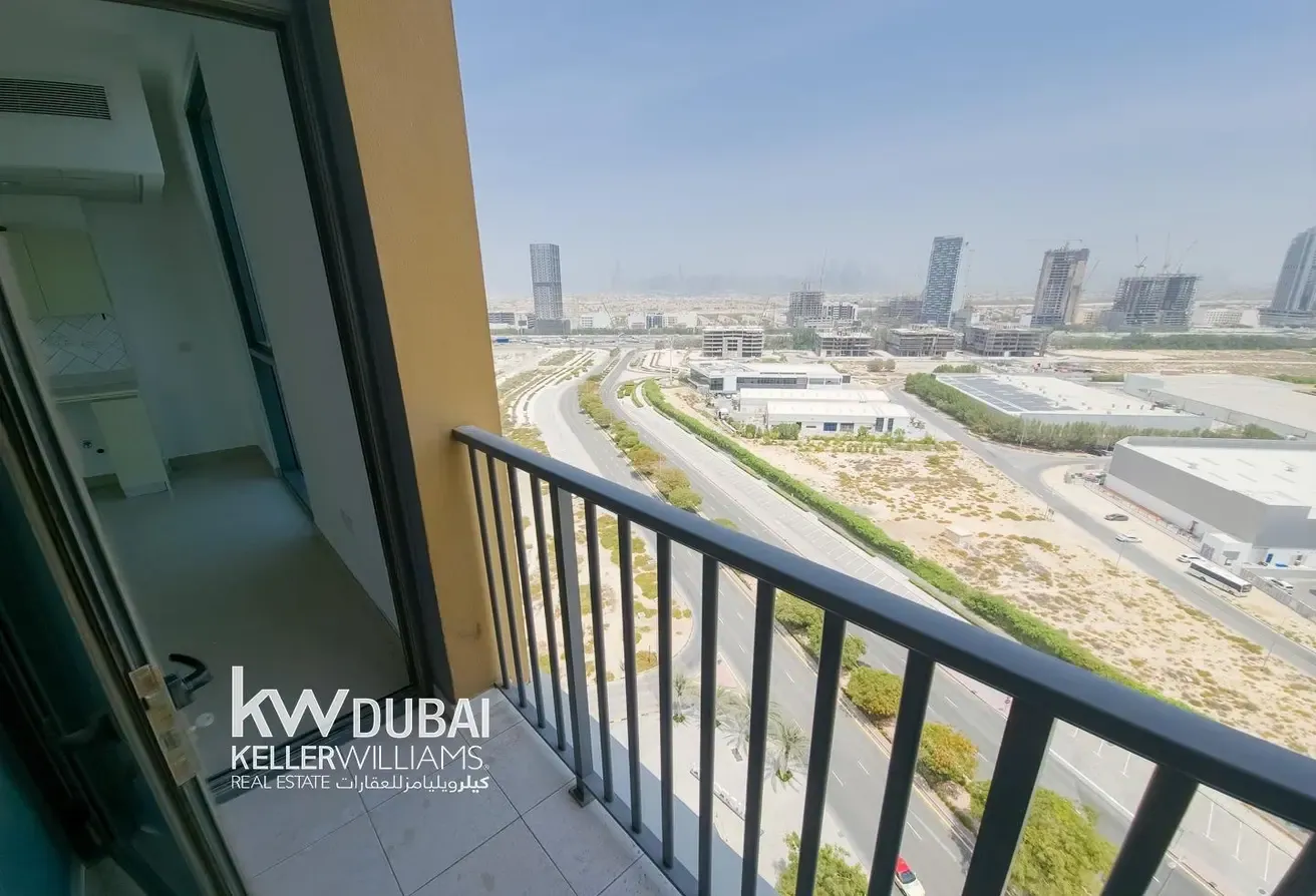 VACANT | HIGH FLOOR | PRIME LOCATION