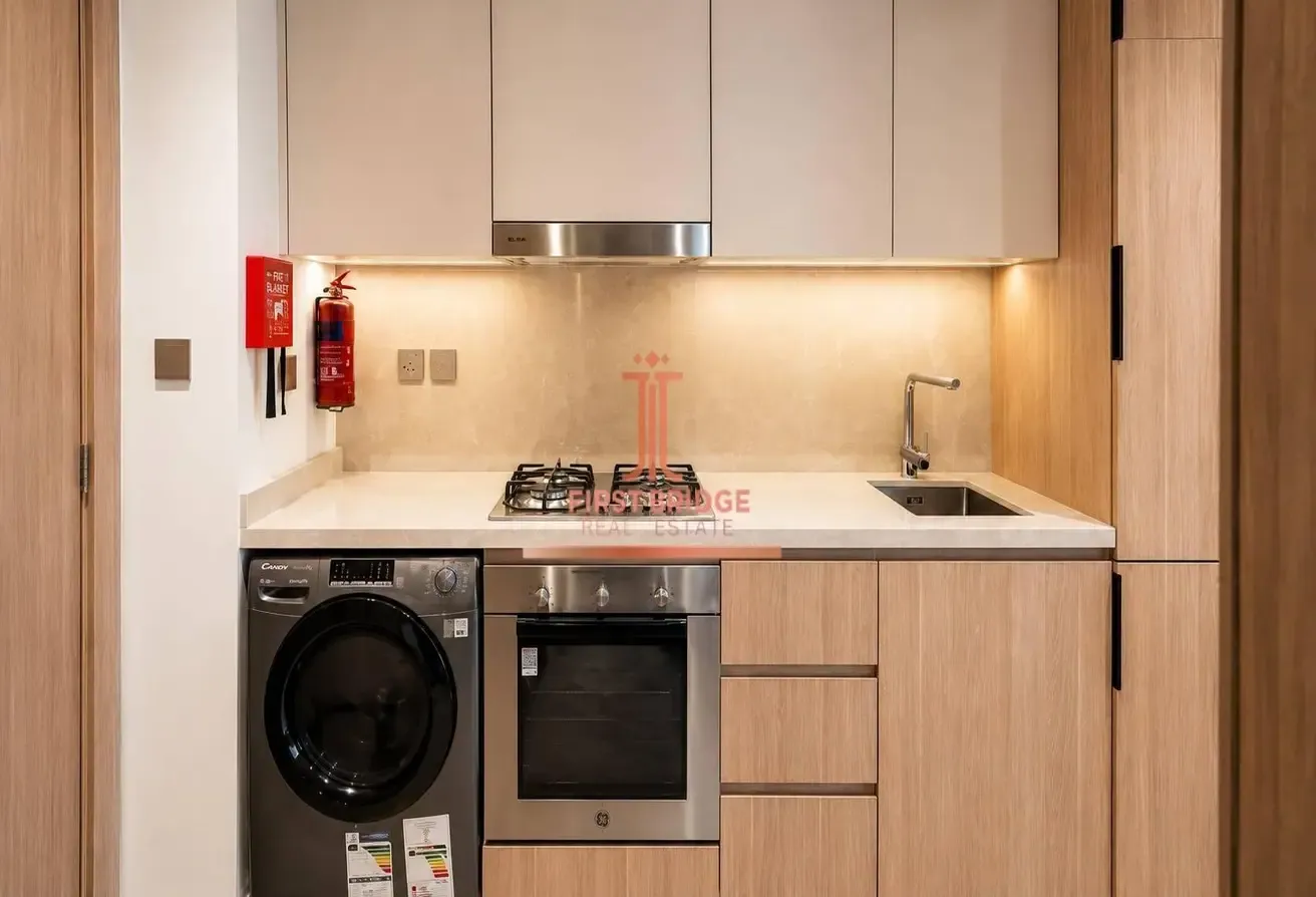 JGE VIEW | MID FLOOR | SEMI FURNISHED