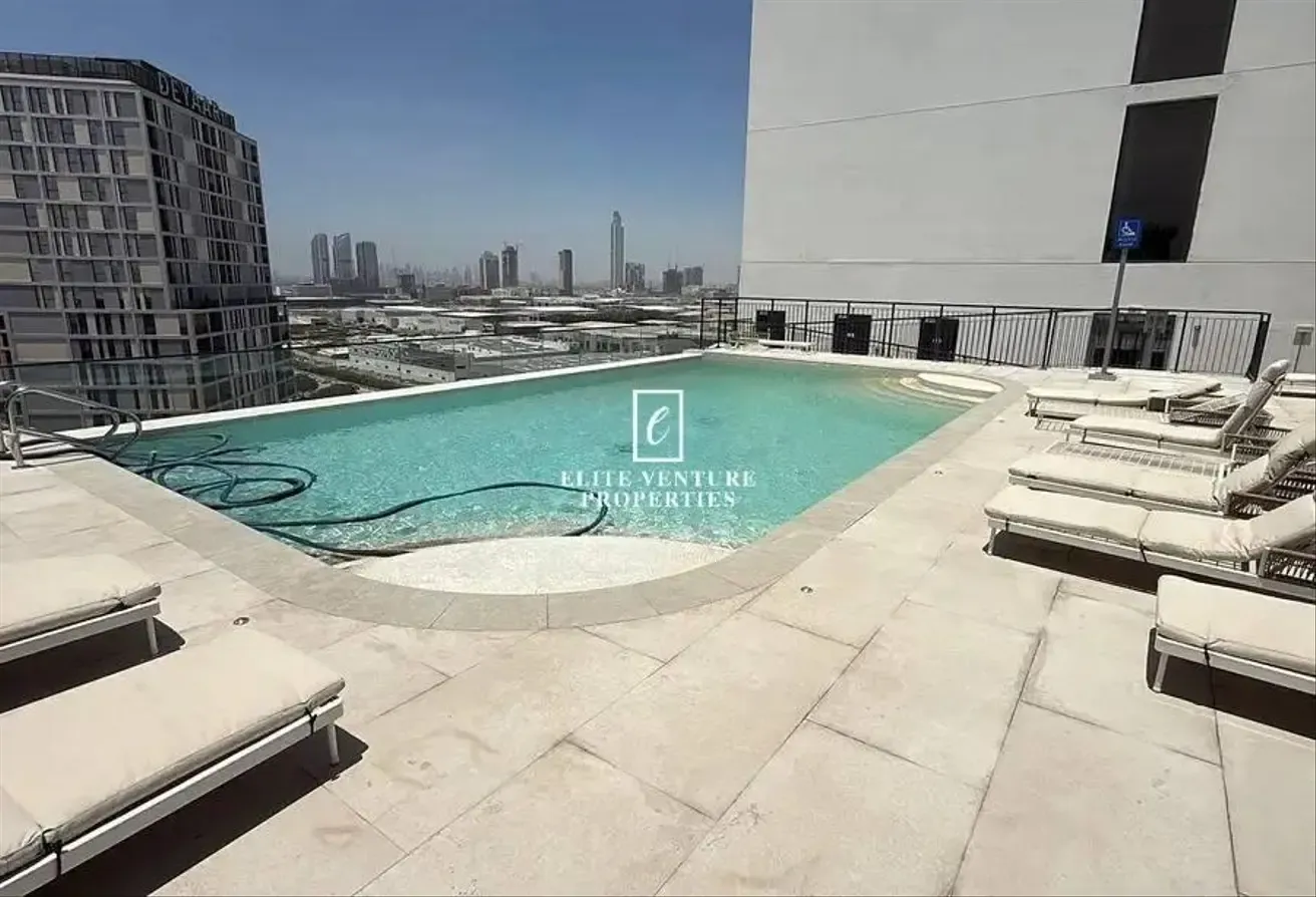 MODERN UNIT | HUGE LAYOUT | PRIME LOCATION