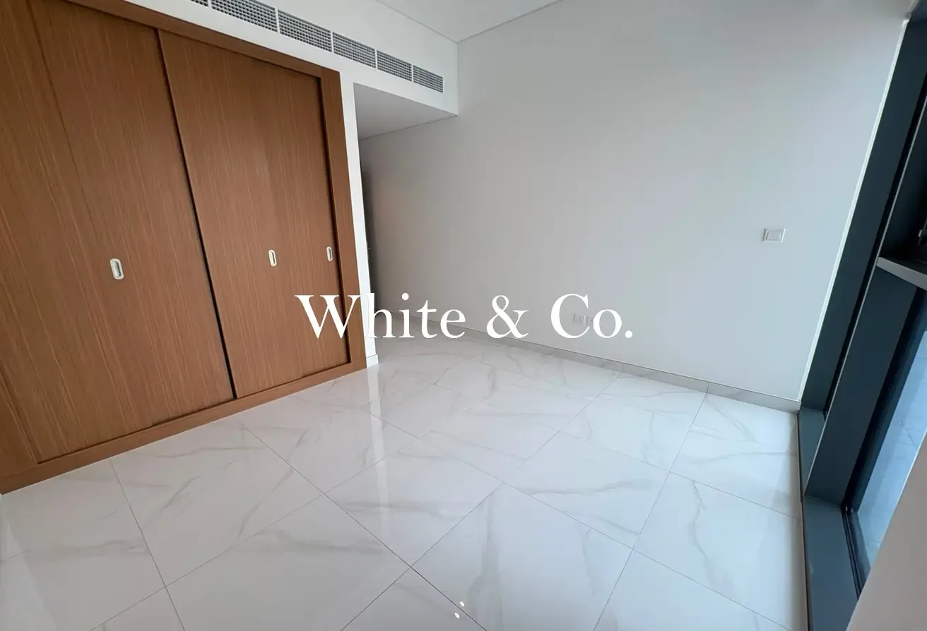 Chiller free | Available now | Villa view