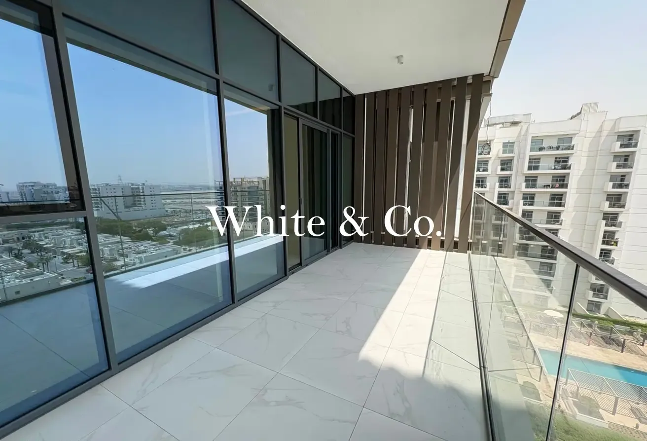 Chiller free | Available now | Villa view