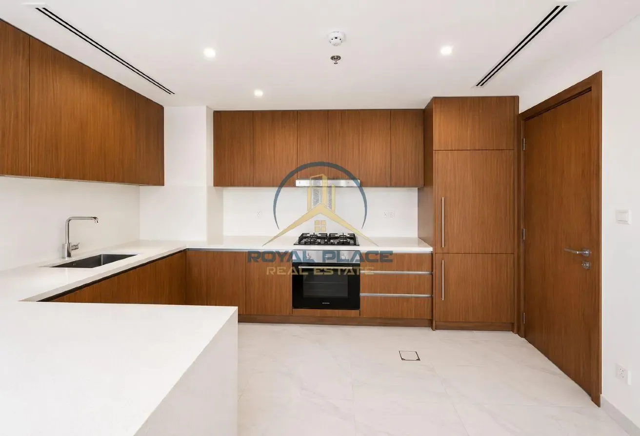 Spacious 2BR| Prime Location | Azizi Central