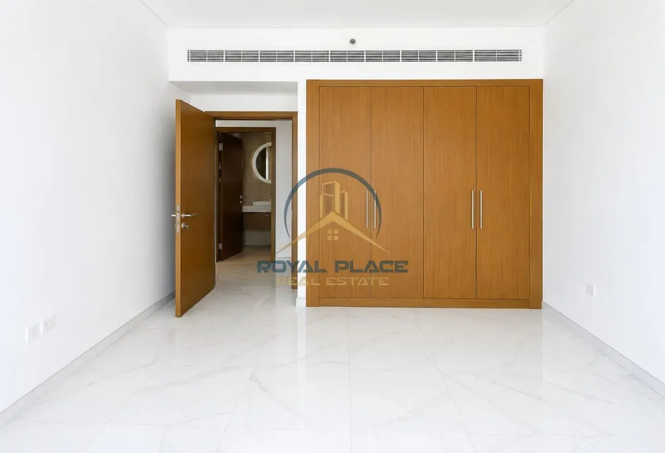 Spacious 2BR| Prime Location | Azizi Central