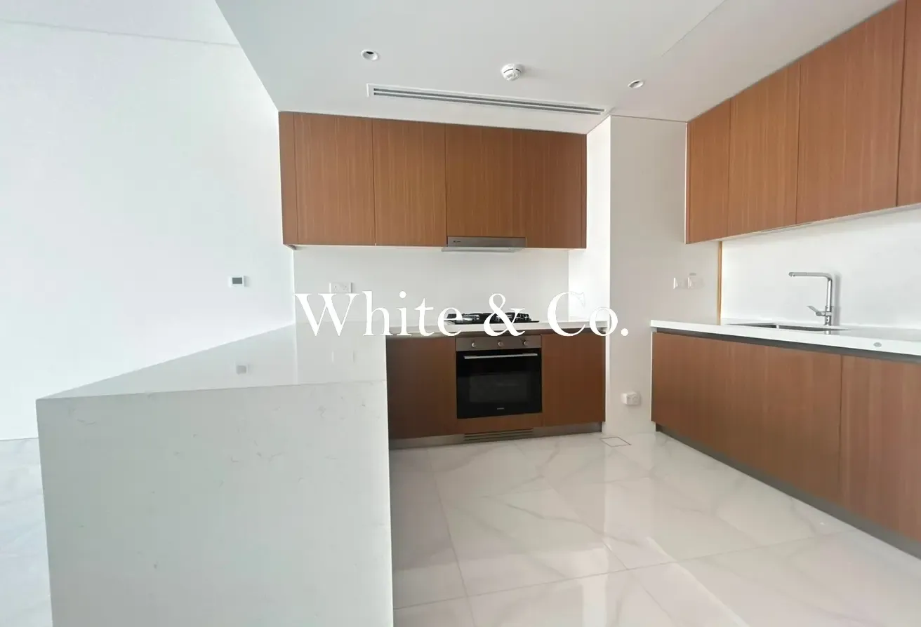 Open View | High Floor | Close to Metro