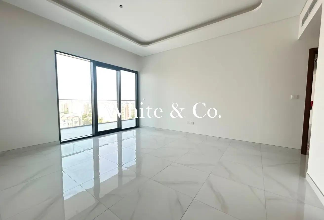 Open View | High Floor | Close to Metro