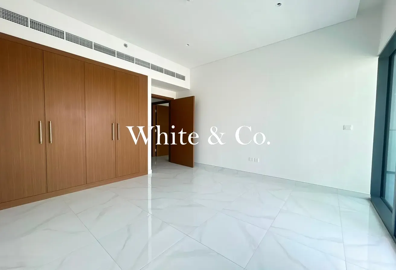 Open View | High Floor | Close to Metro