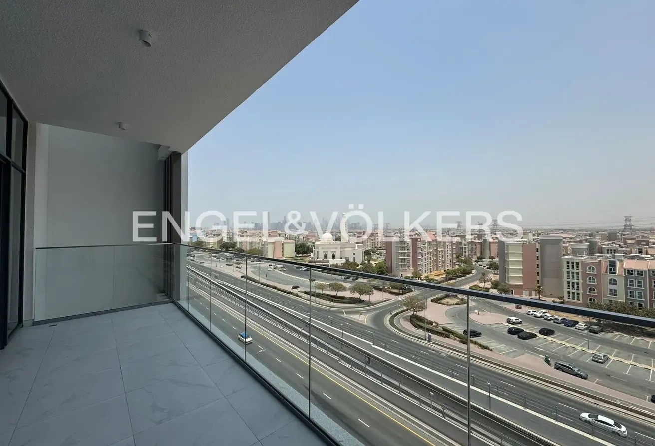 Near Metro | High Floor | Private Views