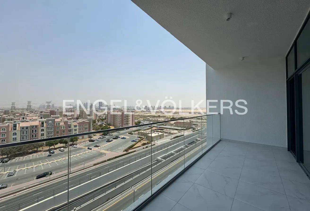 Near Metro | High Floor | Private Views
