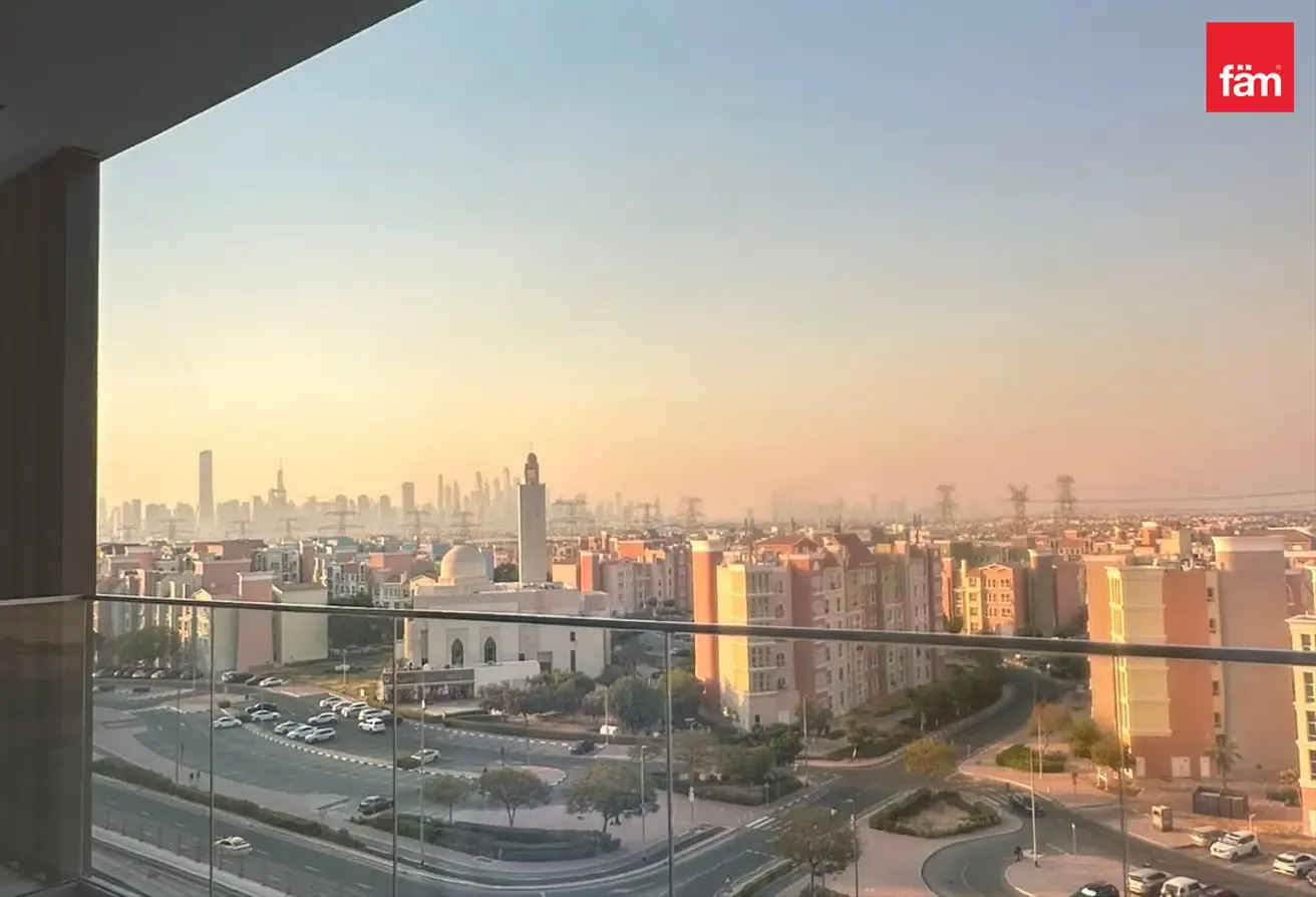 Open View I Near Metro I Ready To Move