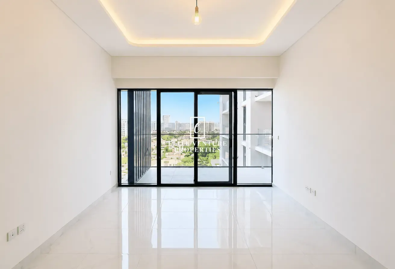 BRIGHT APARTMENT | MODERN LIVING | SPACIOUS LAYOUT
