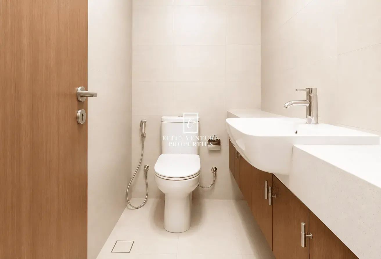 BRIGHT APARTMENT | MODERN LIVING | SPACIOUS LAYOUT