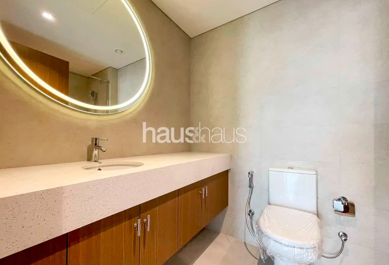 Brand new | Close to metro | Skyline view