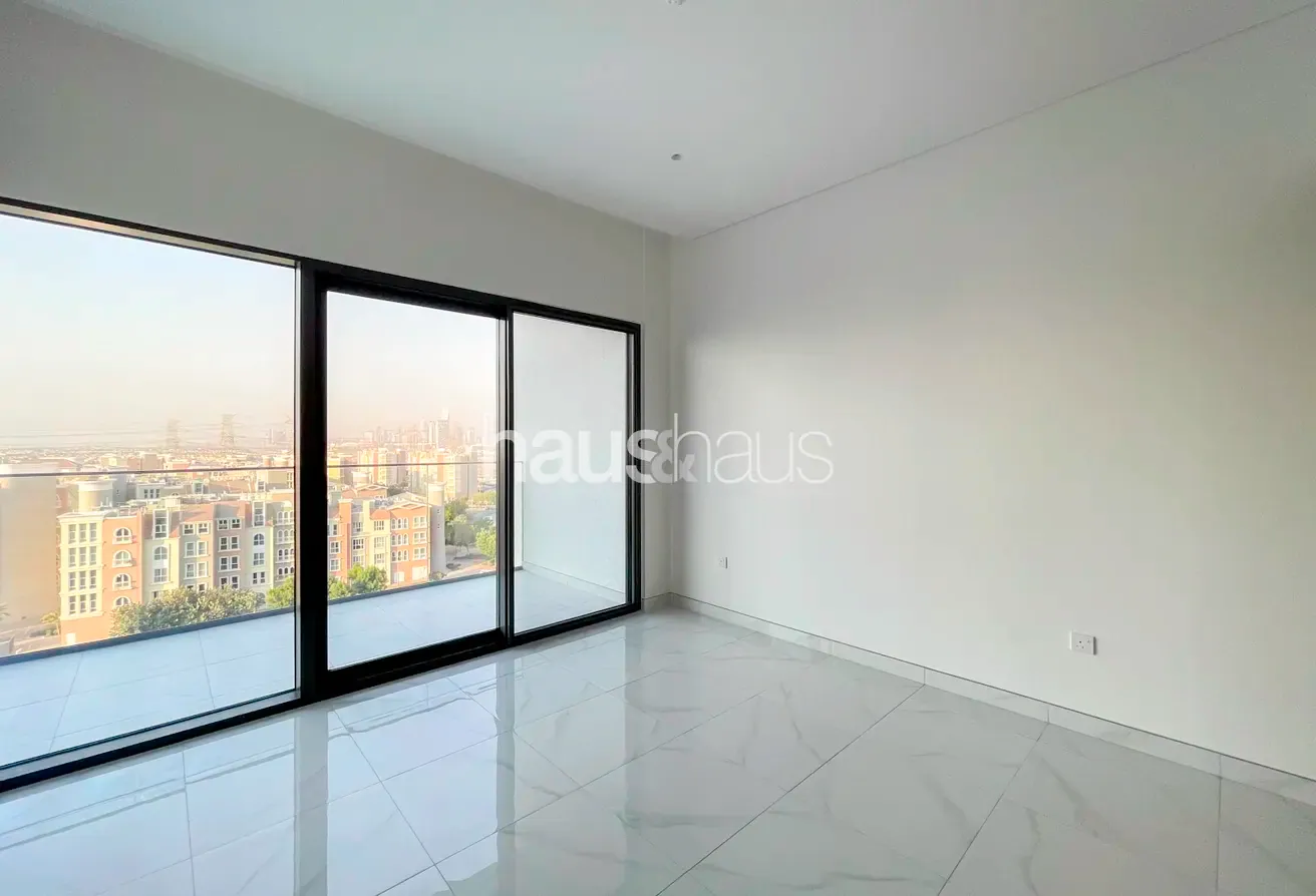 Brand new | Close to metro | Skyline view