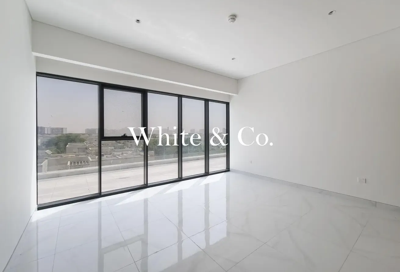 large layout | Villa View | available now