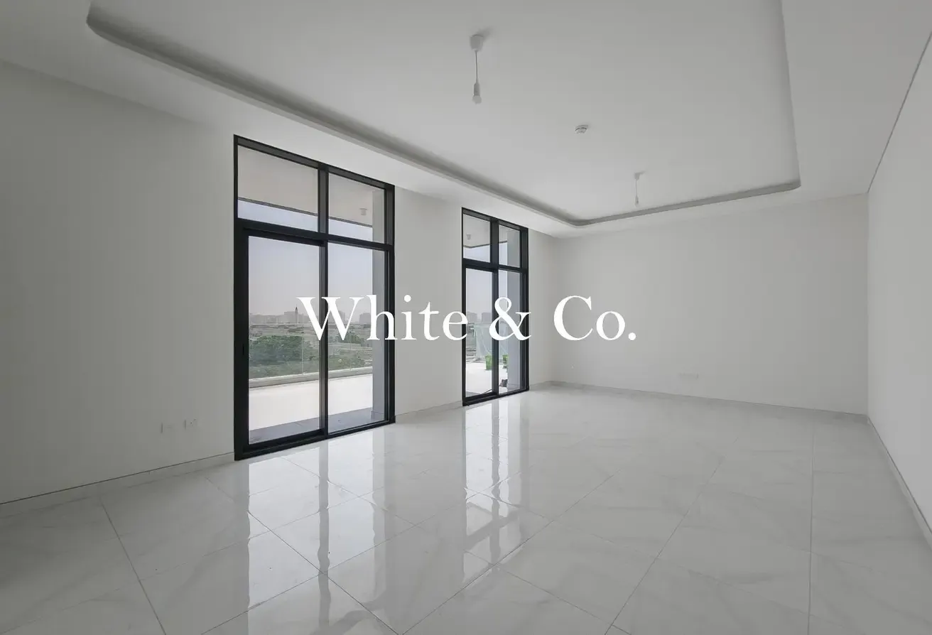 large layout | Villa View | available now
