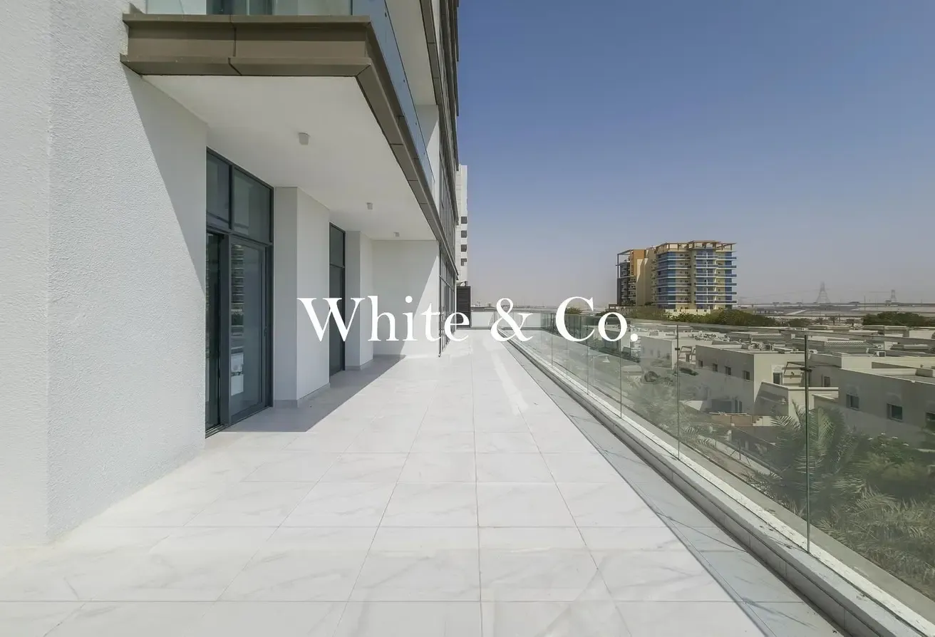 large layout | Villa View | available now