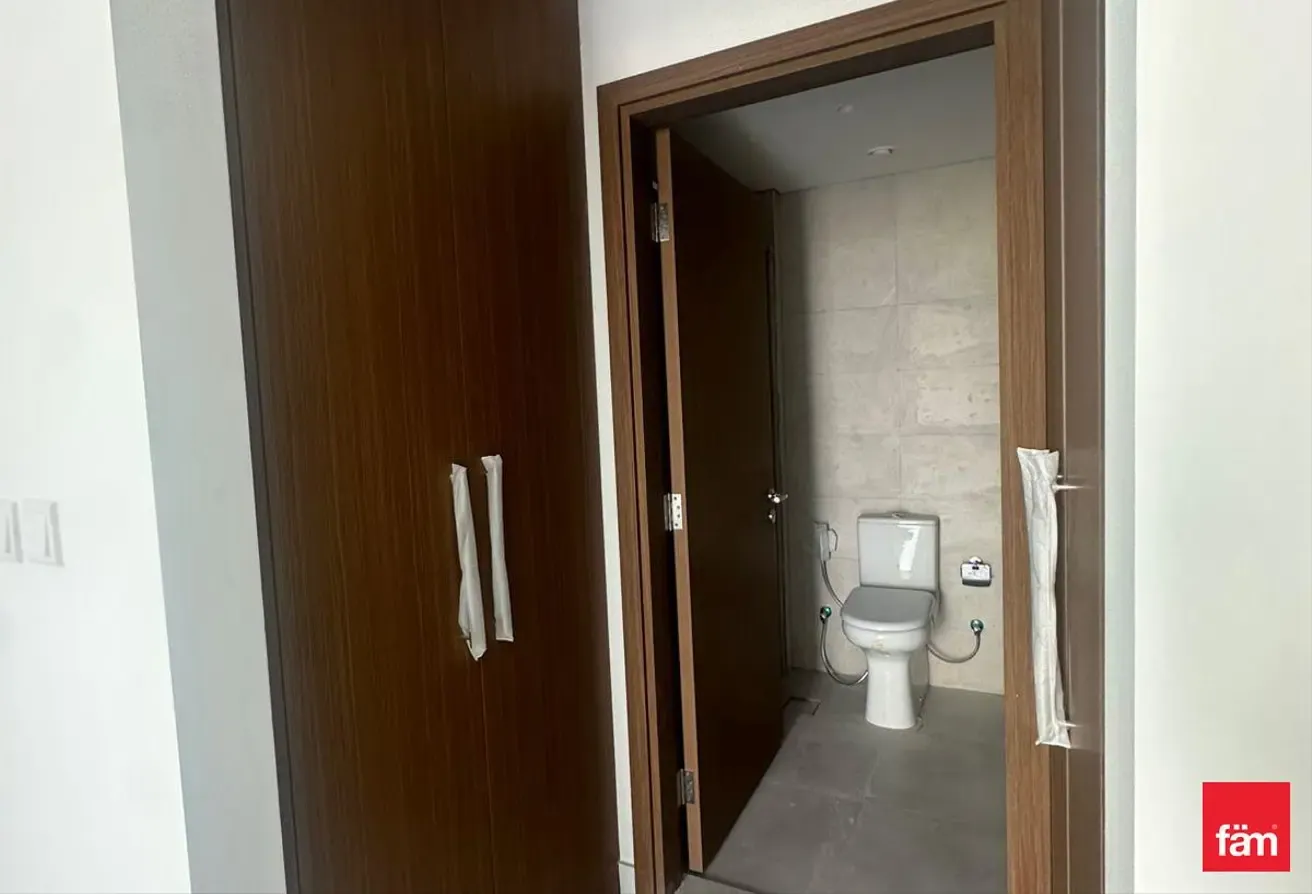 Amazing Amenities, Unobstructed View !